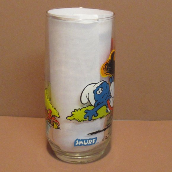 Vintage Peyo 1982 The Smurfs Jokey Smurf Collector 6" Glass - Picture 2 of 3